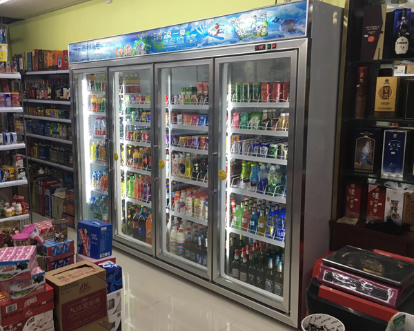 優(yōu)購便利店四門飲料冷藏展示柜